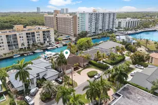 2930 NE 164th St, North Miami Beach, FL 33160 - Photo 9