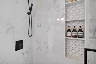 252 SW 23rd St, Fort Lauderdale, FL 33315 - Photo 29