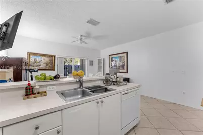 2245 SE 25th Ave #2245, Homestead, FL 33035 - Photo 11