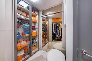 18555 Collins Ave, Sunny Isles Beach, FL 33160 - Photo 17