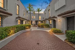 11625 NW 11th St, Pembroke Pines, FL 33026 - Photo 1