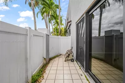 11625 NW 11th St #11625, Pembroke Pines, FL 33026 - Photo 29