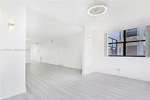 10207 Sunrise Lakes Blvd, Sunrise, FL 33322 - Photo 23