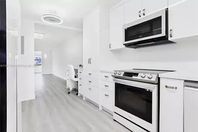 10207 Sunrise Lakes Blvd #204, Sunrise, FL 33322 - Photo 21