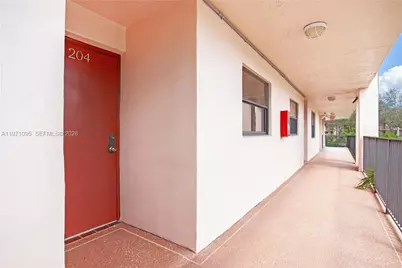 10207 Sunrise Lakes Blvd #204, Sunrise, FL 33322 - Photo 5