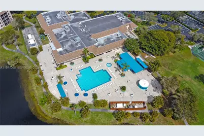 10207 Sunrise Lakes Blvd #204, Sunrise, FL 33322 - Photo 9