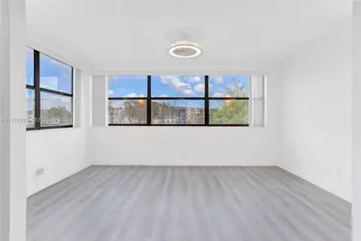 10207 Sunrise Lakes Blvd #204, Sunrise, FL 33322 - Photo 15