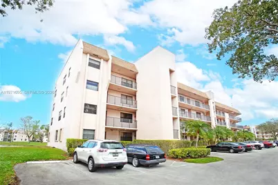 10207 Sunrise Lakes Blvd #204, Sunrise, FL 33322 - Photo 11