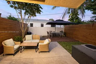 500 NE 3rd St, Hallandale Beach, FL 33009 - Photo 9