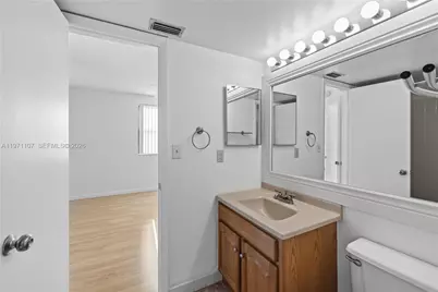 10105 W Sunrise Blvd #104, Plantation, FL 33322 - Photo 13