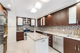 9801 Collins Ave, Bal Harbour, FL 33154 - Photo 23