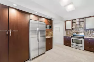 9801 Collins Ave, Bal Harbour, FL 33154 - Photo 25