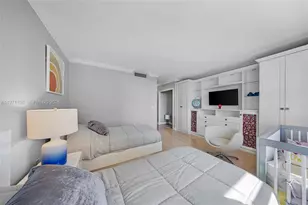 9801 Collins Ave, Bal Harbour, FL 33154 - Photo 35