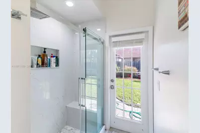 2221 NW 129th Ter, Pembroke Pines, FL 33028 - Photo 29