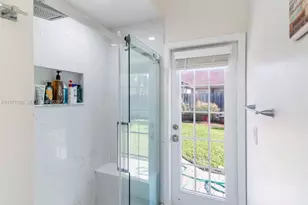 2221 NW 129th Terrace, Pembroke Pines, FL 33028 - Photo 29