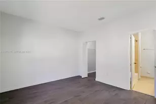 373 NE 26th Pl, Homestead, FL 33033 - Photo 9