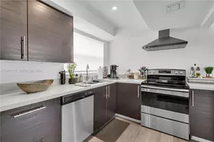 830 NW 87th Ave, Miami, FL 33172 - Photo 7