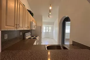 3398 NE 9th Dr, Homestead, FL 33033 - Photo 3