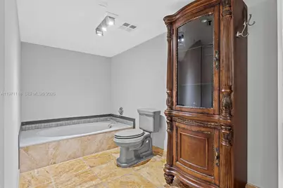 1900 Consulate Pl #2205, West Palm Beach, FL 33401 - Photo 17