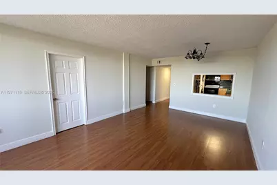 10000 NW 80th Ct #2559, Hialeah Gardens, FL 33016 - Photo 9