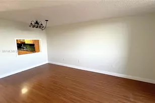 10000 NW 80th Ct, Hialeah Gardens, FL 33016 - Photo 7