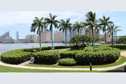 1000 W Island Blvd #2909, Aventura, FL 33160 - Photo 35