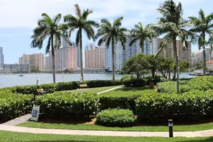 1000 W Island Blvd, Aventura, FL 33160 - Photo 35