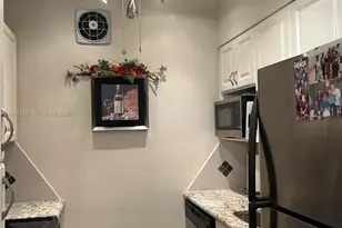 920 SW 11th Ave, Hallandale Beach, FL 33009 - Photo 15