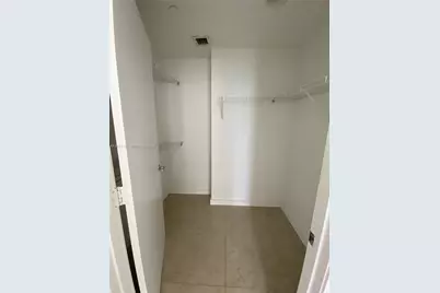 1060 Brickell Ave #3105, Miami, FL 33131 - Photo 7