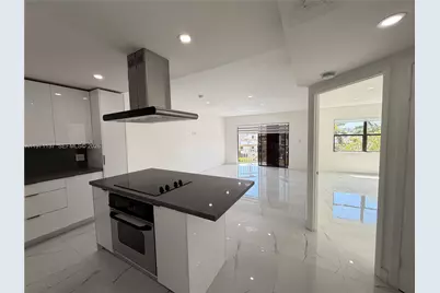 8290 Lake Dr #427, Doral, FL 33166 - Photo 1