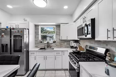 801 Opa Locka Blvd, Miami, FL 33168 - Photo 9