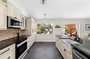 13810 Roanoke St, Davie, FL 33325 - Photo 19