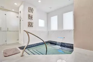 4775 Collins Ave, Miami Beach, FL 33140 - Photo 53