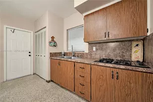 11300 NW 62nd Ave, Hialeah, FL 33012 - Photo 11