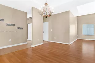 2875 NE 4th St, Homestead, FL 33033 - Photo 11