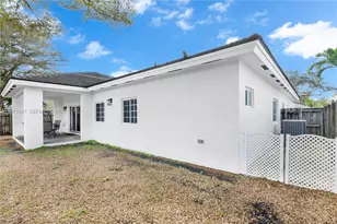 2875 NE 4th St, Homestead, FL 33033 - Photo 35
