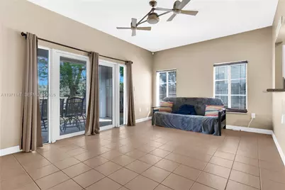 2875 NE 4th St, Homestead, FL 33033 - Photo 15