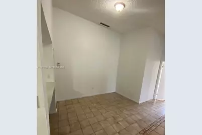 811 NE 199th St #202-33, Miami, FL 33179 - Photo 7