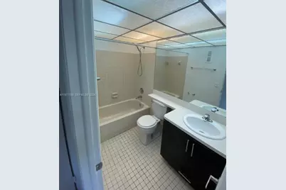 811 NE 199th St #202-33, Miami, FL 33179 - Photo 9