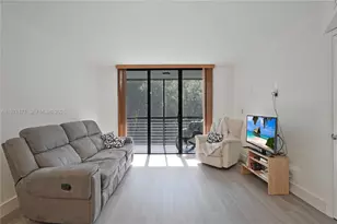 7531 NW 79th Ave, Tamarac, FL 33321 - Photo 9