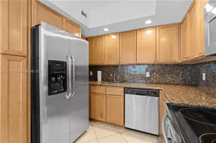 5600 Collins Ave, Miami Beach, FL 33140 - Photo 11