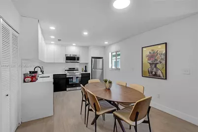 1044 NW 29th St, Miami, FL 33127 - Photo 11