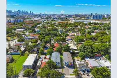 1044 NW 29th St, Miami, FL 33127 - Photo 19