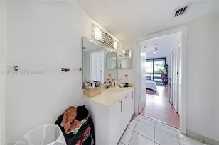 540 Brickell Key Dr, Miami, FL 33131 - Photo 5