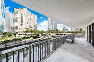540 Brickell Key Dr, Miami, FL 33131 - Photo 3