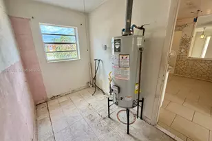 1020 NW 197th Terrace, Miami Gardens, FL 33169 - Photo 11