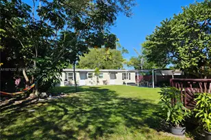 265 NE 116th St, Miami, FL 33161 - Photo 49