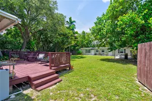 265 NE 116th St, Miami, FL 33161 - Photo 45