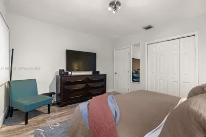 265 NE 116th St, Miami, FL 33161 - Photo 13