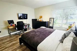 265 NE 116th St, Miami, FL 33161 - Photo 17